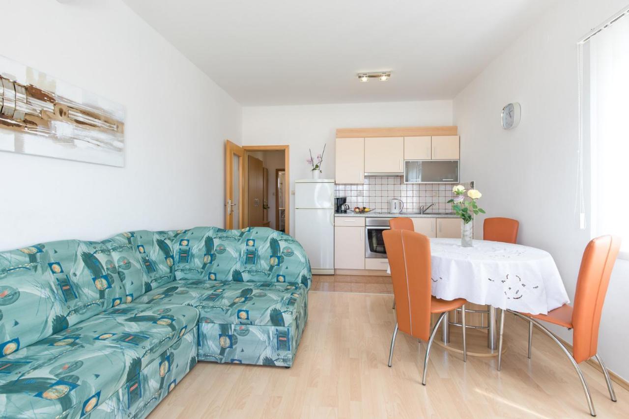 Apartment Cvijic Beige Punat Kültér fotó